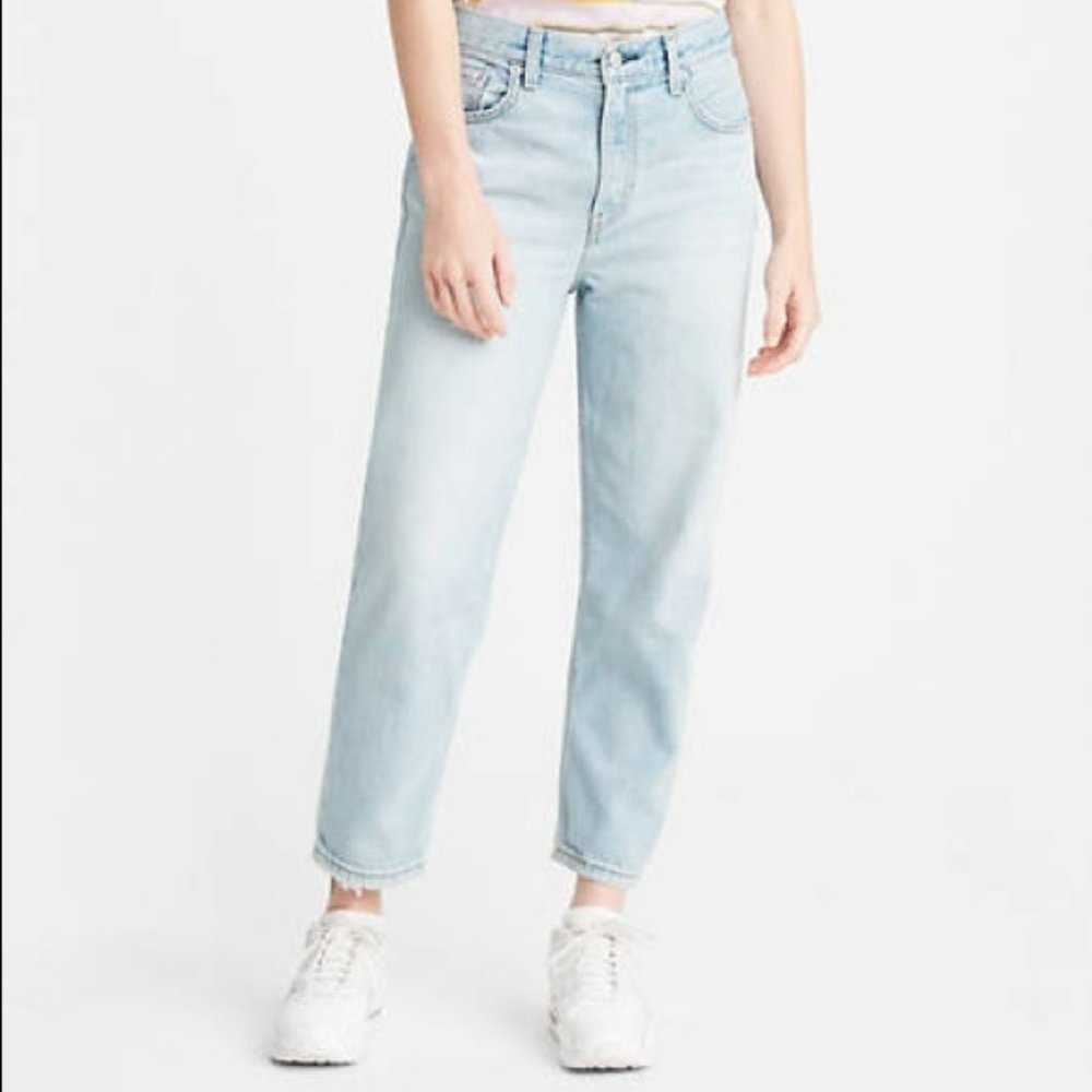 Levi's Loose Taper Crop Jeans